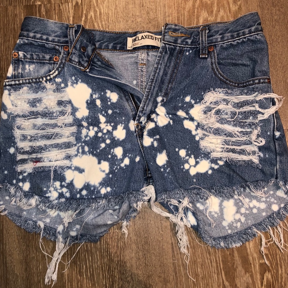 Jean shorts distressed